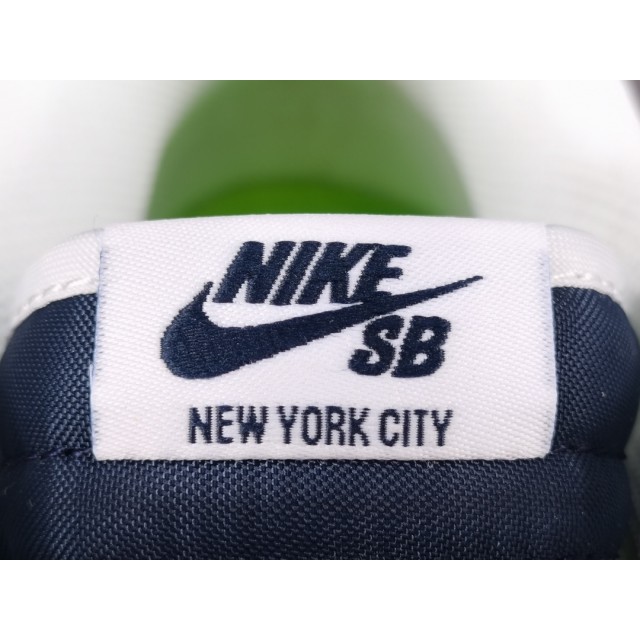 GOD BATCH HUF x Nike SB Dunk Low "NYC" FD8775 100