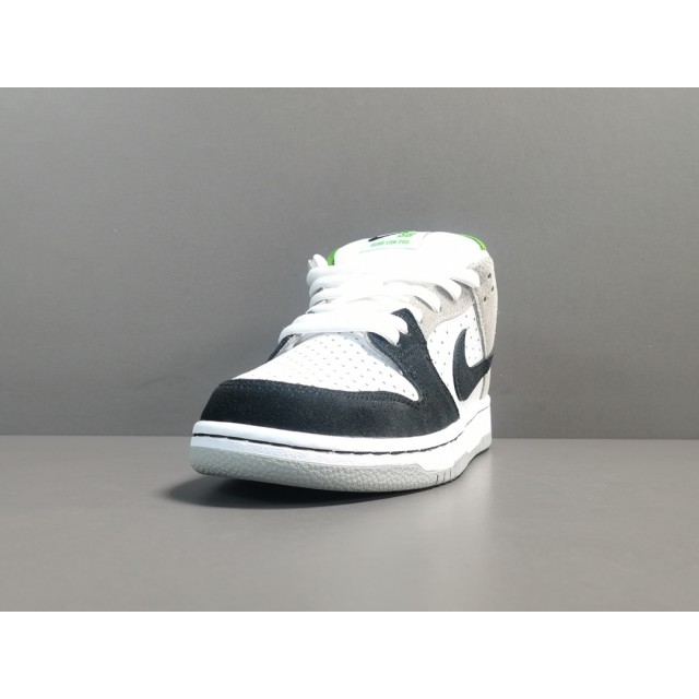 GOD BATCH Nike SB Dunk Low Pro "Chlorophyll" BQ6817 011
