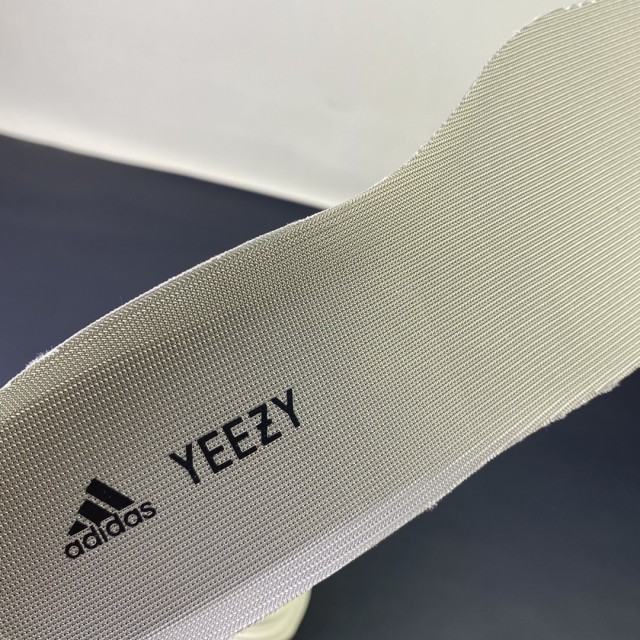 LJR BATCH Adidas Yeezy Boost 700 V2 "Cream" GY7924