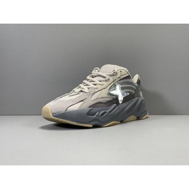 X BATCH Adidas Yeezy 700 V2 “TEPHRA” FU7914