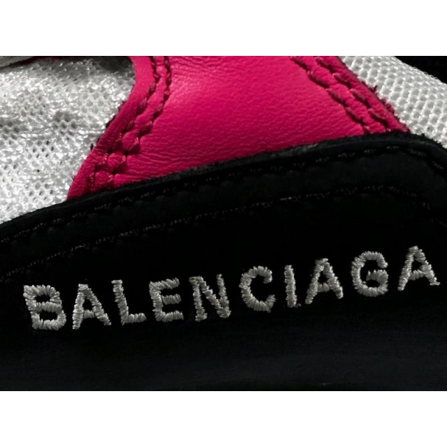 GT Batch Women's Balenciaga Triple S 524039 W09O6 5671