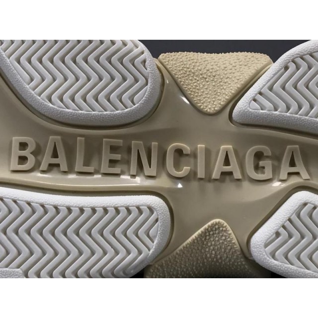 GT Batch Unisex Balenciaga Triple S 534217 W09E1 9000