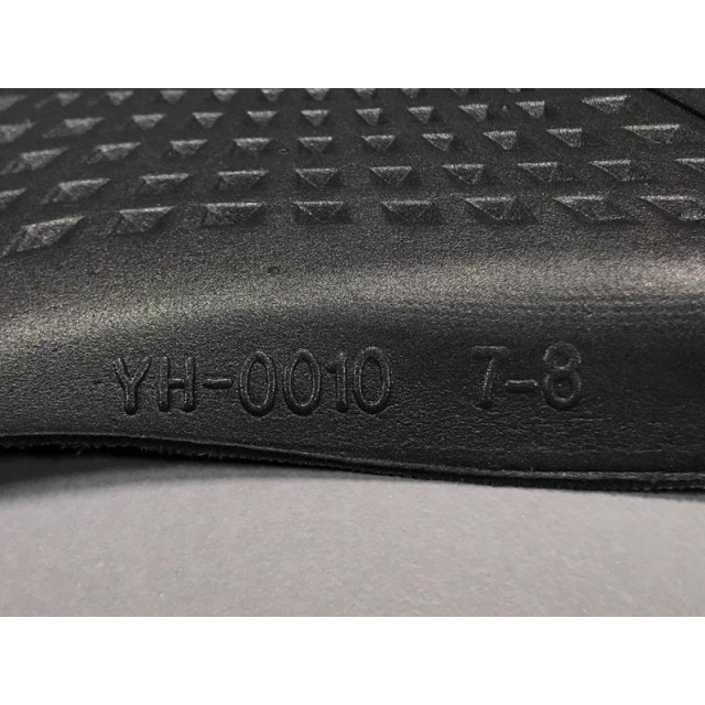X Batch Unisex Adidas Yeezy Boost 350 V2 "BLACK" FU9006